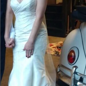 Elegant White Strapless Gown